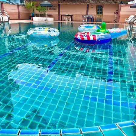 Hotel Pattaya Beach Экстерьер фото